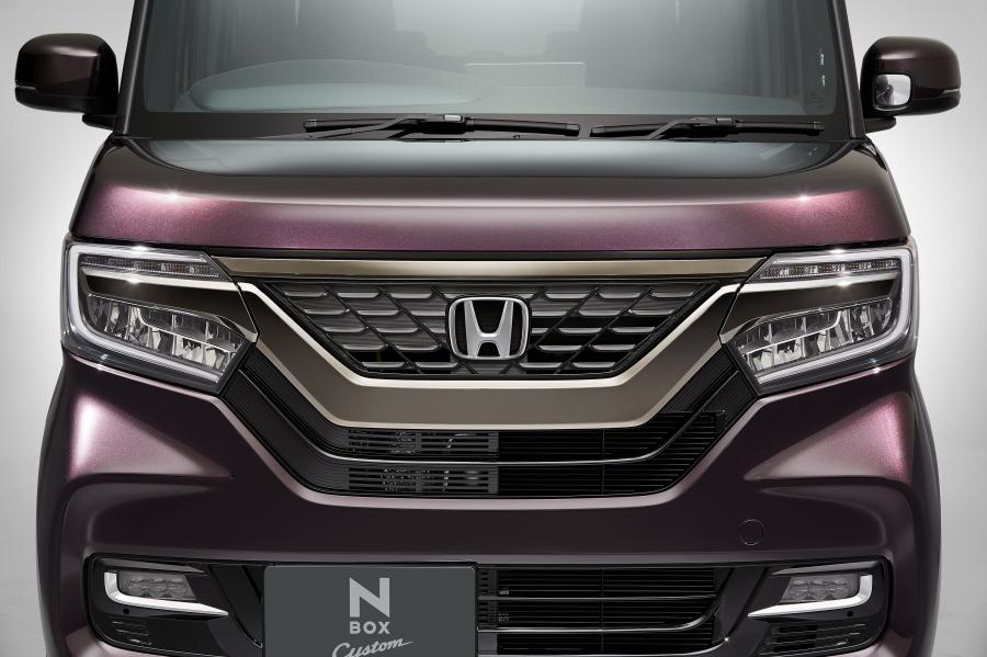 Детали экстерьера Honda N Box Custom by Modulo 2017 года  (фото 3 из 6)